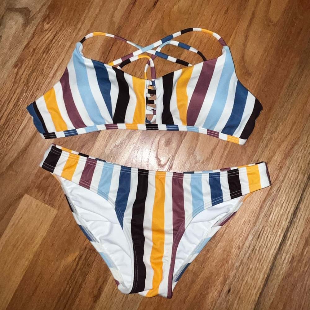 Venus Stringy Top with Criss Cross back and Matching Regular Coverage Bottoms